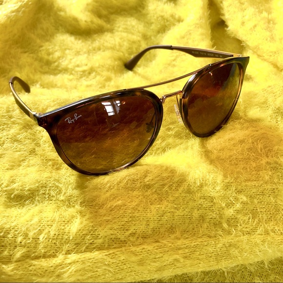 Ray-Ban Aviators - Picture 15 of 16